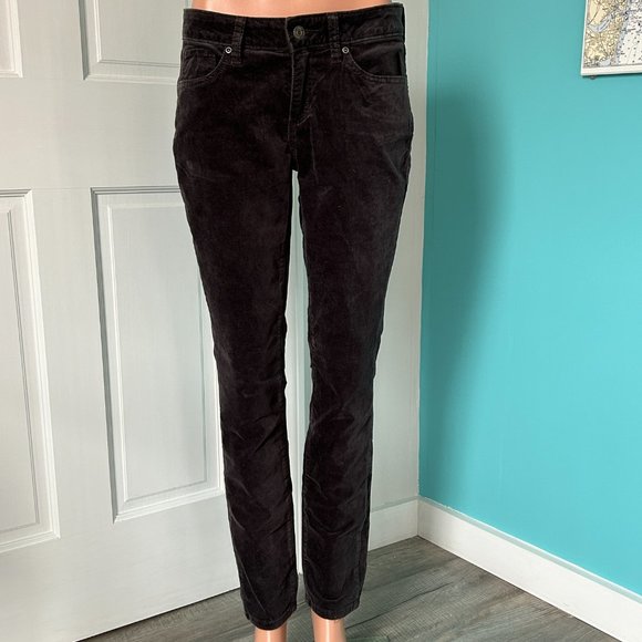 Sonoma dark charcoal velour skinny pants (size 6) - Picture 2 of 11